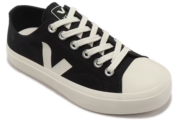 Veja Wata II Low Canvas Black Pierre