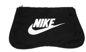 G-Dragon’s PEACEMINUSONE x Nike Bag