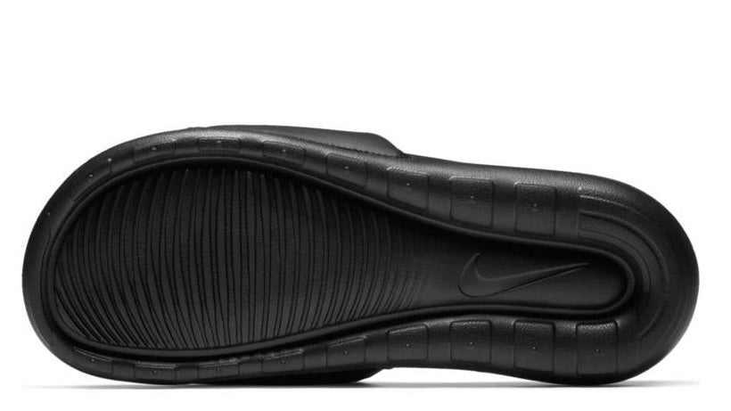 Nike Victori One Black White
