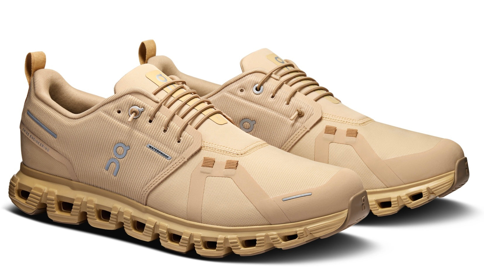 On Running Cloud 6 Waterproof Sand Dune
