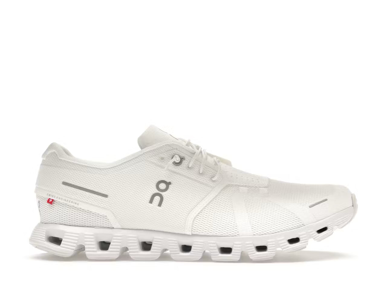 On Running Cloud 5 Undyed-White