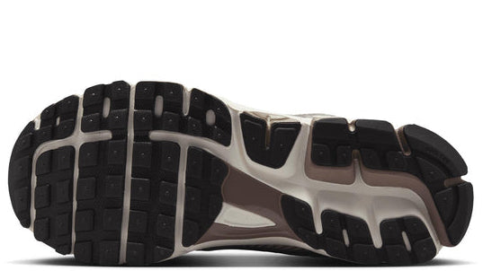 Nike Zoom Vomero 5 Sail Mink Brown Black (Women's)
