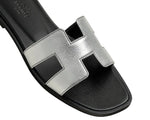 Load image into Gallery viewer, Hermes Oran Sandal Gris Argenté (Women’s)
