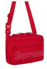 Load image into Gallery viewer, Supreme Shoulder Bag (FW18) Red
