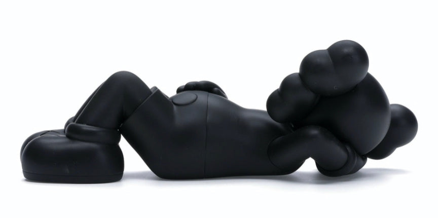 KAWS HOLIDAY JAPAN Vinyl Figure Black